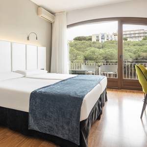 Habitación doble estándar Hotel Ilunion Caleta Park S'Agaró