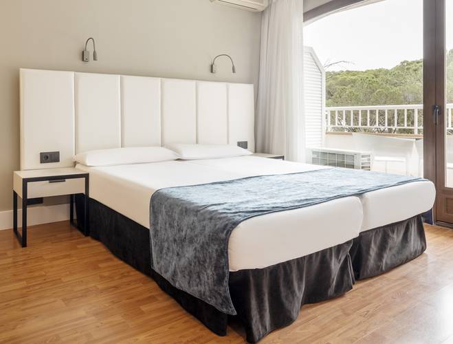 Habitación adaptada Hotel Ilunion Caleta Park S'Agaró